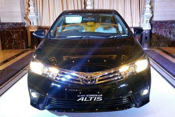 So Sánh Toyota Altis 2014 Và Mazda6 Với Tài Chính Khoảng 1 Tỉ 3 So Sánh Toyota Altis 2014 Và Mazda6 Với Tài Chính Khoảng 1 Tỉ