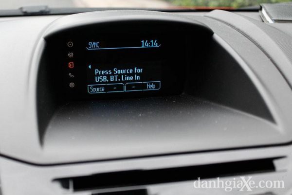 Ford Fiesta 2014 Vs Toyota Yaris 2014 - Bạn Chọn Xe Nào? 16 Ford Fiesta 2014 Vs Toyota Yaris 2014 - Bạn Chọn Xe Nào?