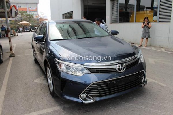 Hình ảnh đầu tiên của Toyota Camry 2015 chính hãng ở Hà Nội - ảnh 1