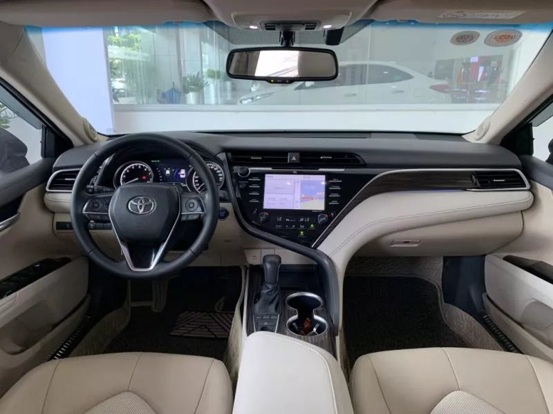 Toyota Camry 2.5Q 2019