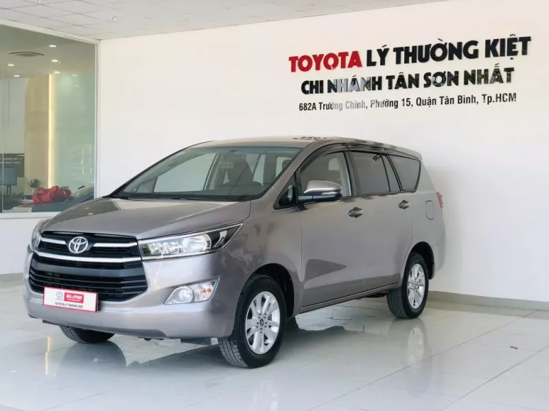 Toyota Innova 2.0E 2020