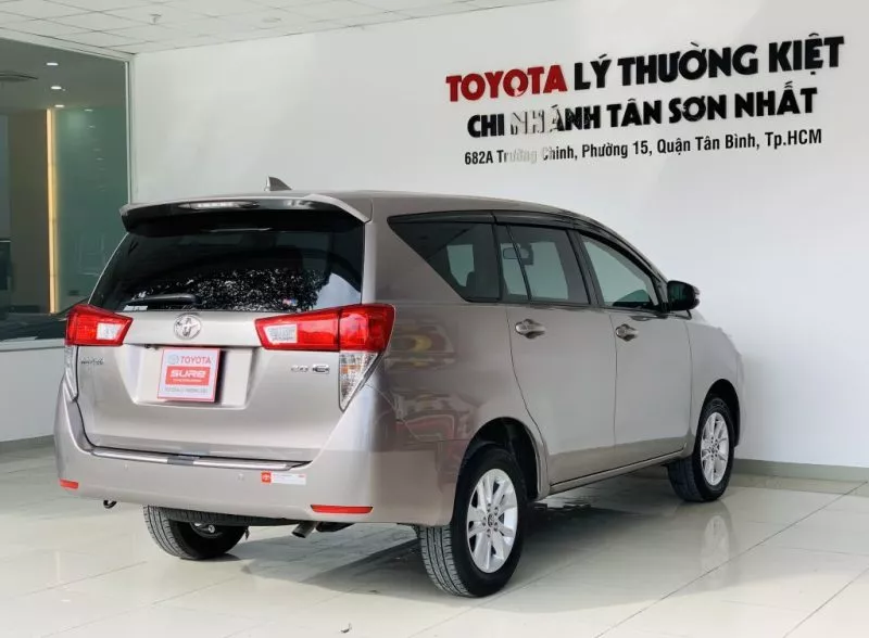 Toyota Innova 2.0E 2018