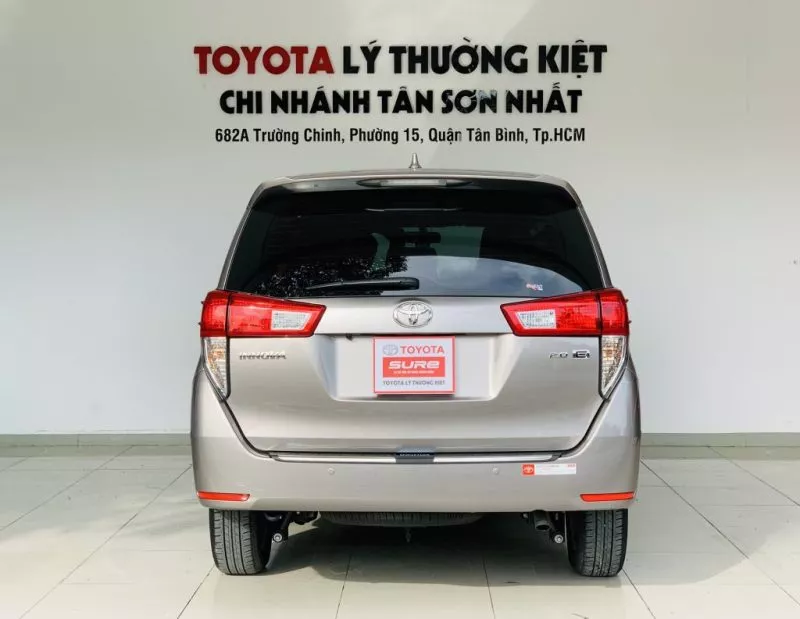 Toyota Innova 2.0E 2018